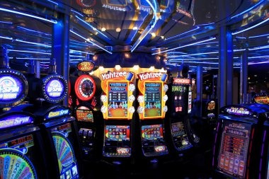 domino 4d platform dashboard with live games and sports markets
